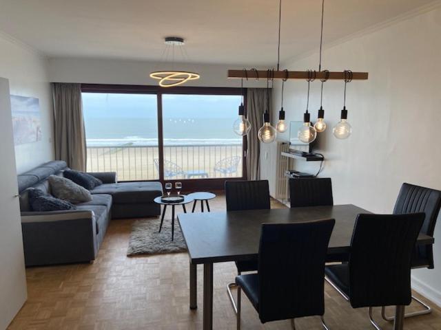 Golfslag Apartment Бланкенберге Екстериор снимка